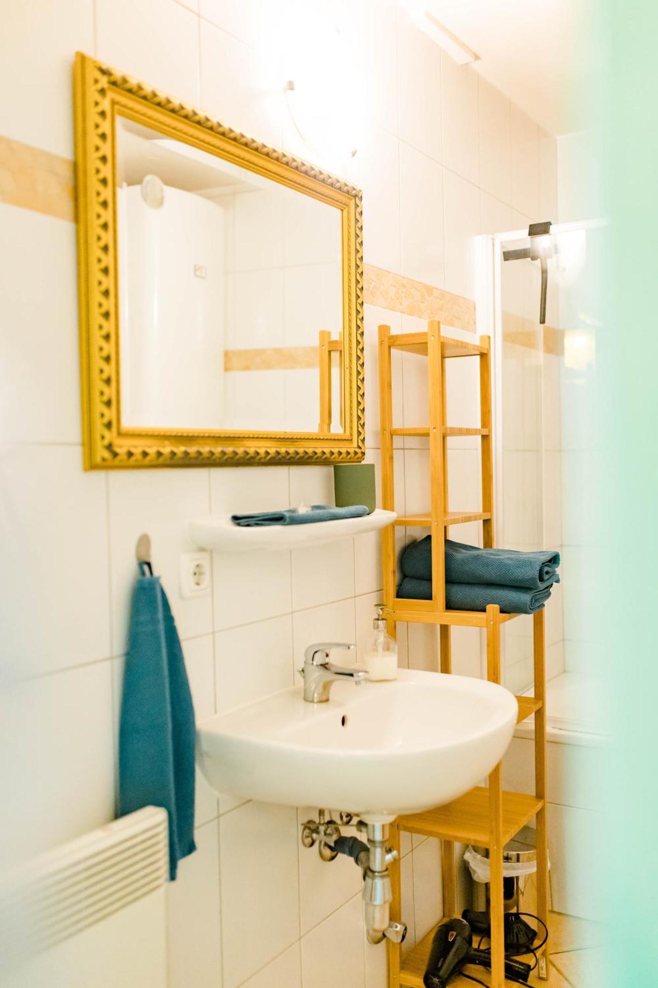 Tauglerei Malve In Den Zauberbergen Apartment